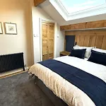 Spinners View - New Renovated - & Parking Apartmán