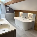 Spinners View - New Renovated - & Parking * 스킵턴
