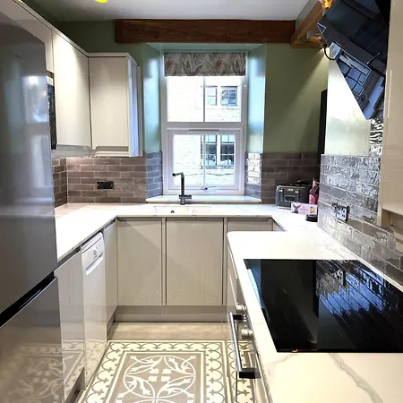 Spinners View - New Renovated - & Parking *