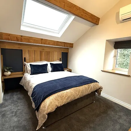 Spinners View - New Renovated - & Parking *