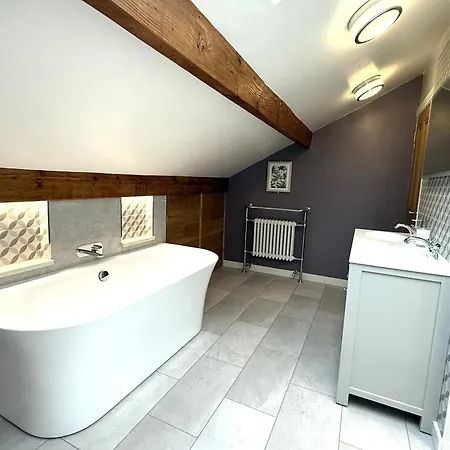 Spinners View - New Renovated - & Parking * Skipton