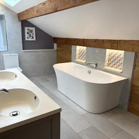 Spinners View - New Renovated - & Parking * Skipton