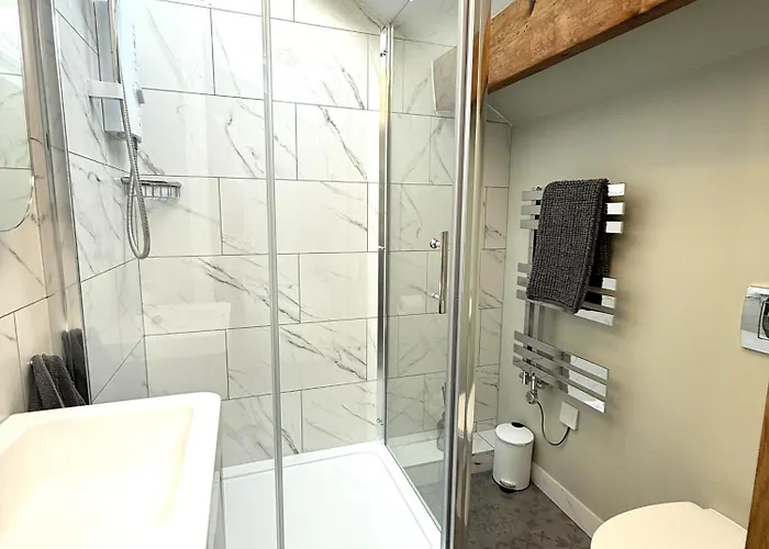 Spinners View - New Renovated - & Parking *